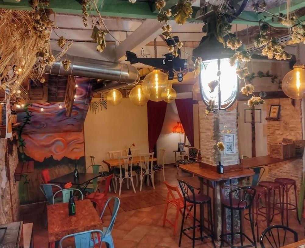 ビリェーナEl Refugio De La Cerveza - La Morada De La Cervezaアパートメント エクステリア 写真
